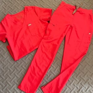 FIGS XS Pop Red Yola Skinny scrub pants & XS Pop Red Catarina Scrub Top (set)